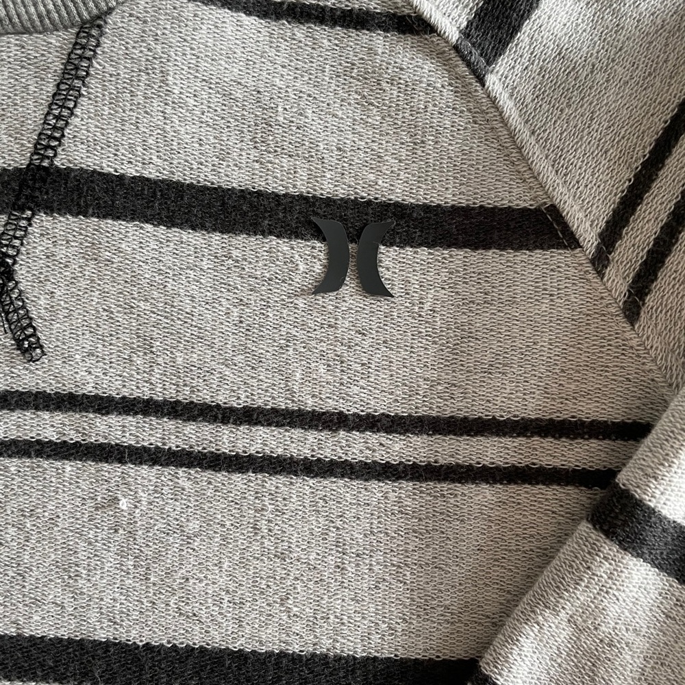 🟢 Hurley shirt with hood! - Picture 3 of 3